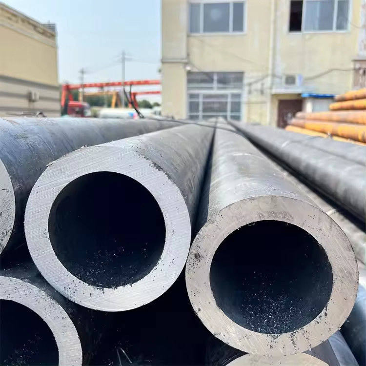 ASTM A53 Sch40 24 インチ Api 5l X70 Psl2 Sch 60 HR 水道用シームレス炭素鋼管